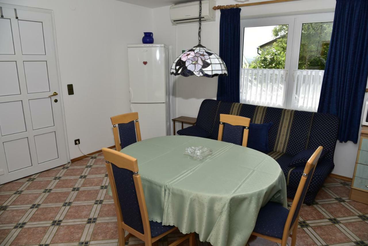 Apartment Blumen Oase Malinska Kültér fotó